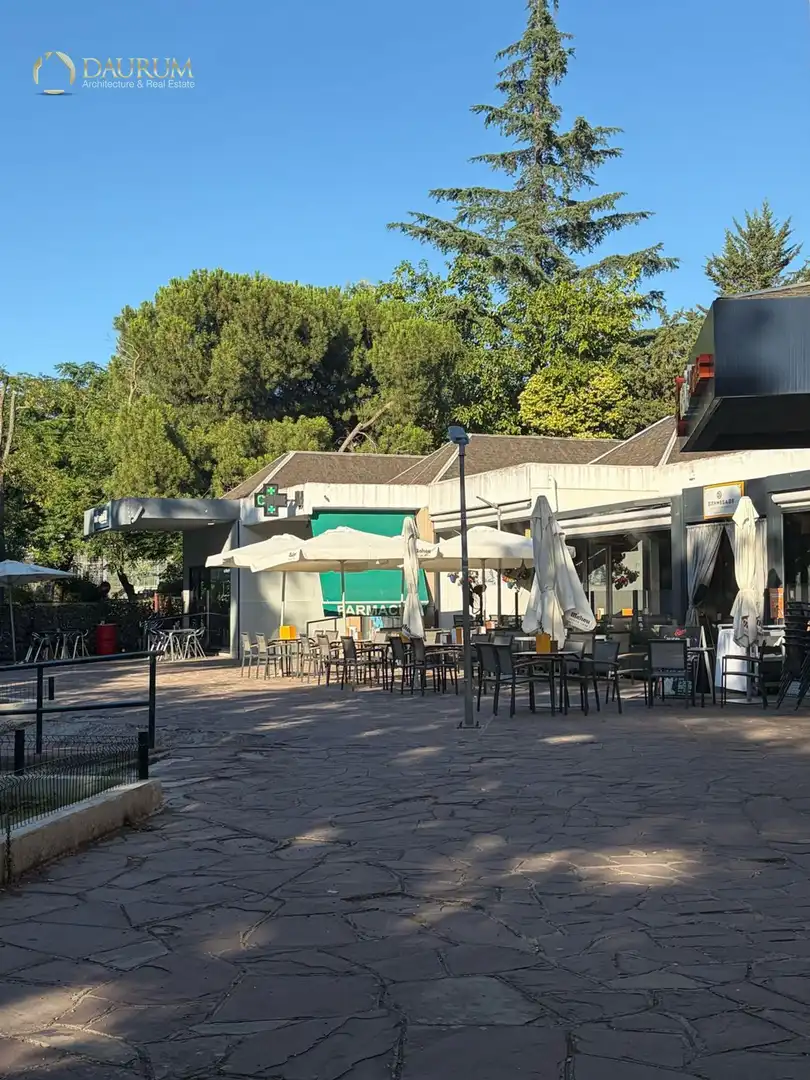 Piso en venta en Madrid con Calefacción, Piscina y Amueblado