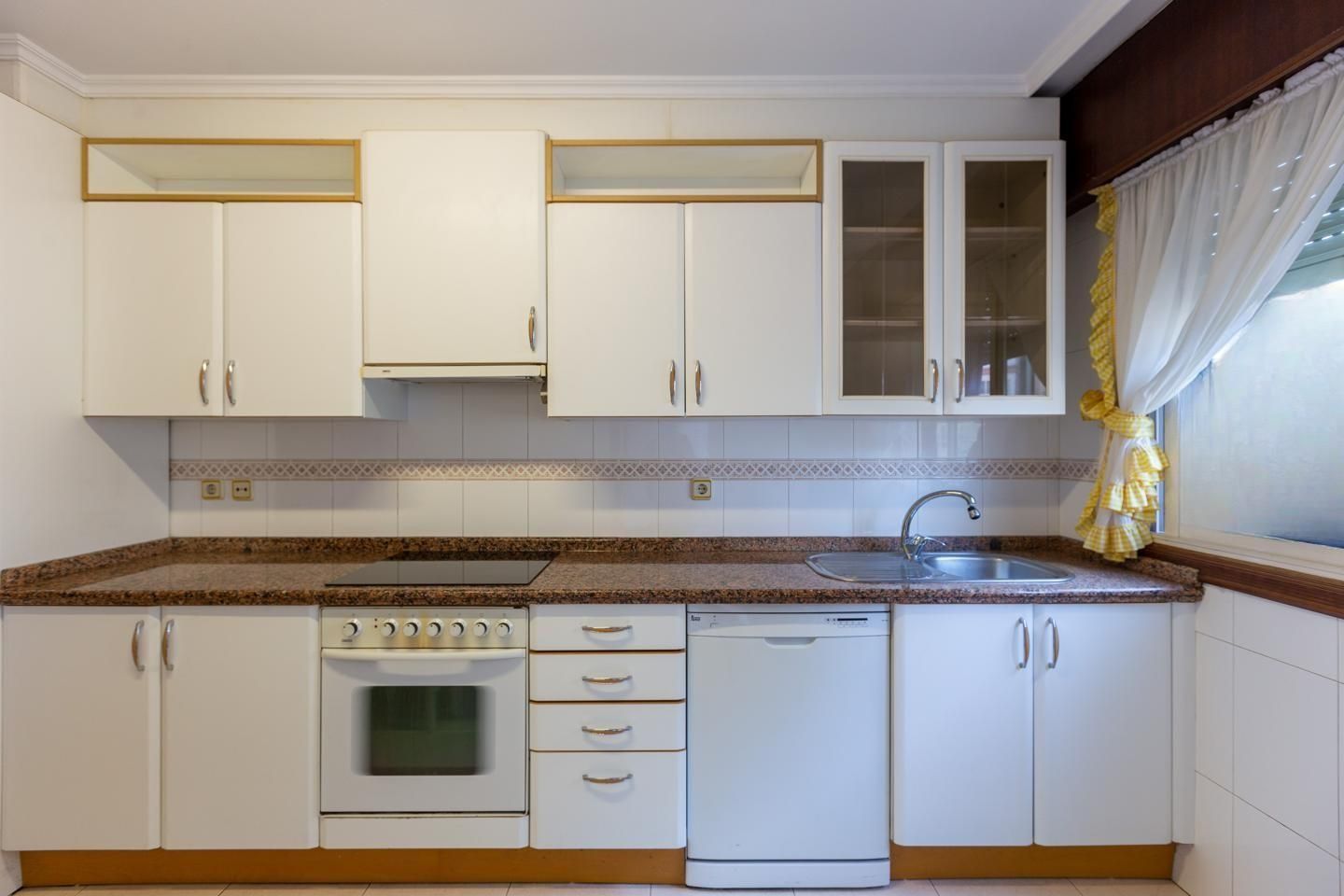 Kitchen of Flat for sale in A Coruña Capital   with Heating, Storage room and Furnished