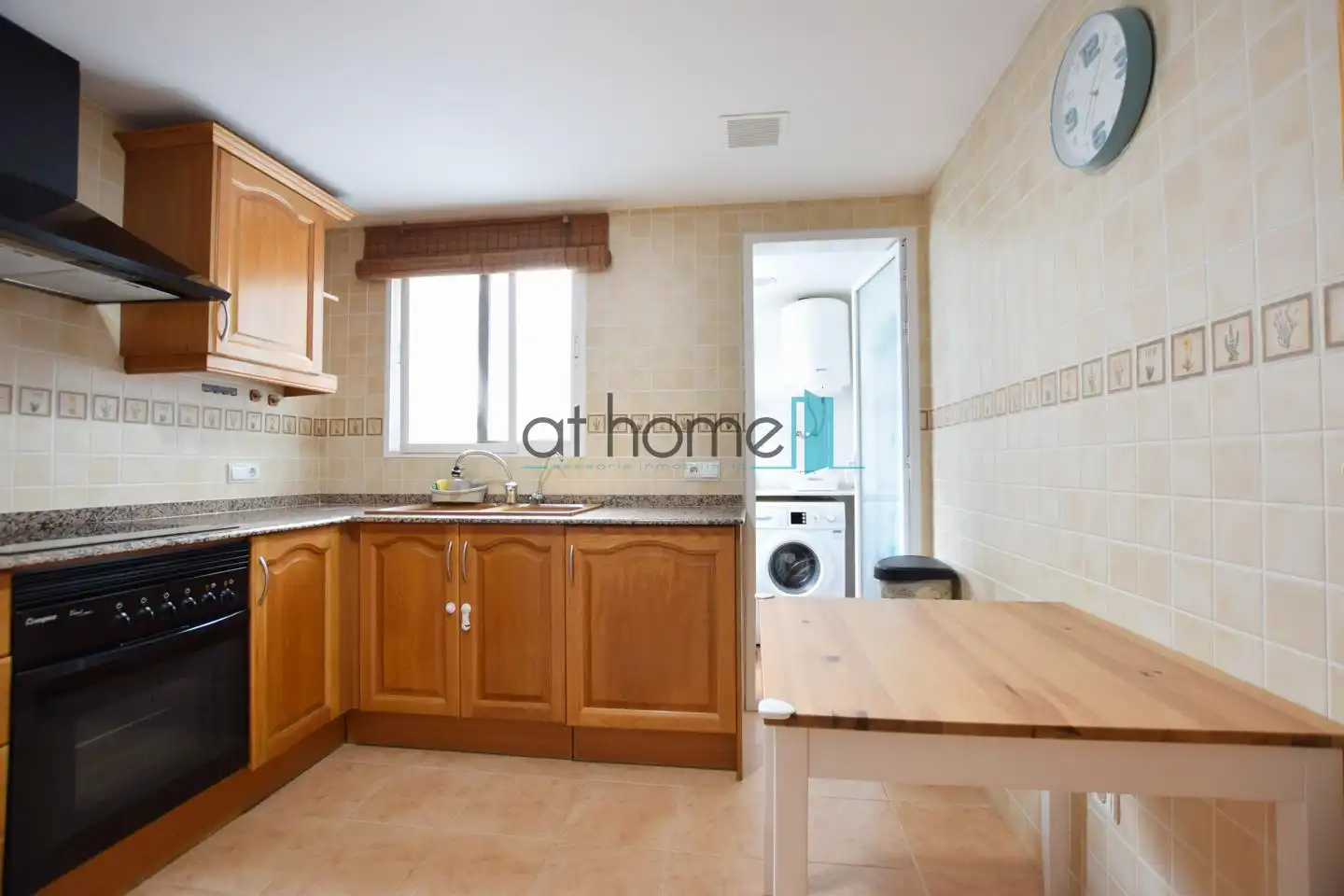 Flat for rent in Avinguda del País Valencià, Centro