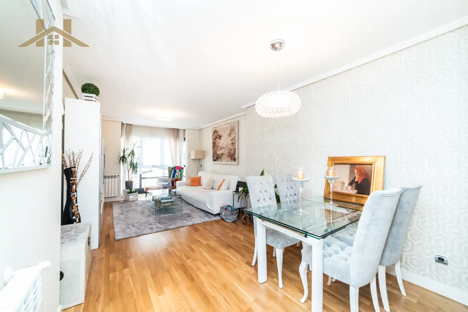 Living room of Flat for sale in Madrid  with Air Conditioner, Heating and Storage room