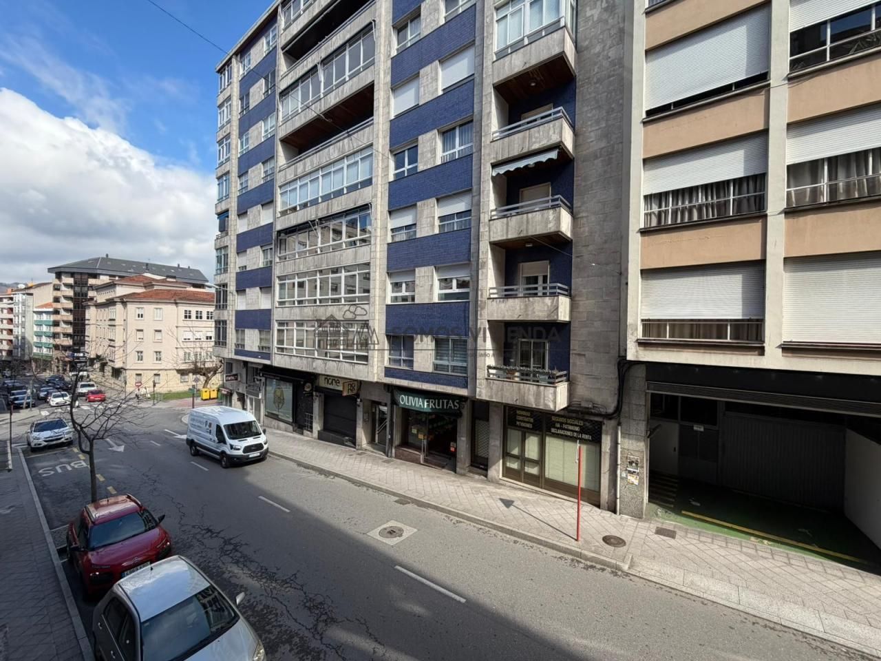 Außenansicht von Wohnung zum Verkauf in Ourense Capital  mit Heizung, Terrasse und Abstellraum