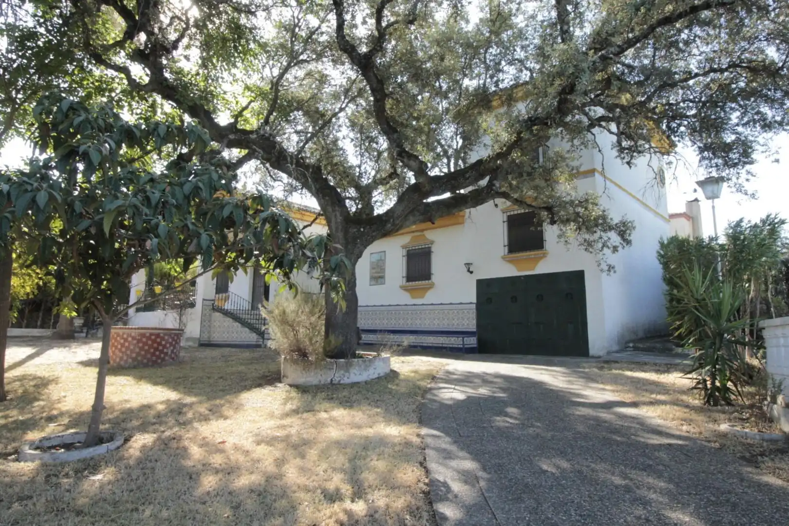 Vista exterior de Casa o chalet en venta en El Castillo de las Guardas con Jardín privado, Trastero y Piscina