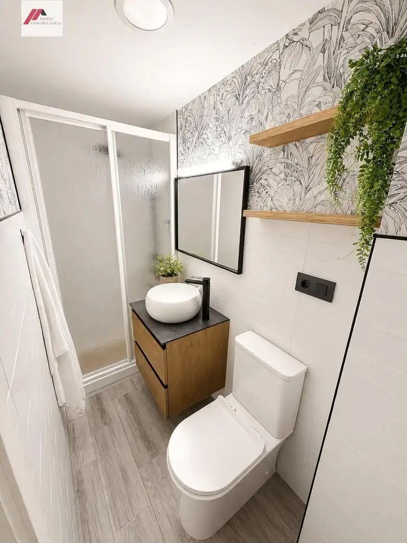 Baño de Piso en venta en El Puerto de Santa María con Aire acondicionado y Amueblado