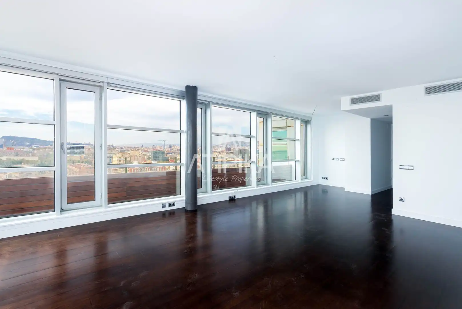 Vista exterior de Ático en venta en Barcelona con Aire acondicionado, Parquet y Terraza