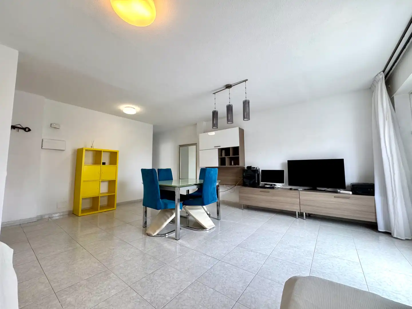Living room of Flat for sale in San Cristóbal de la Laguna  with Storage room, Furnished and Oven