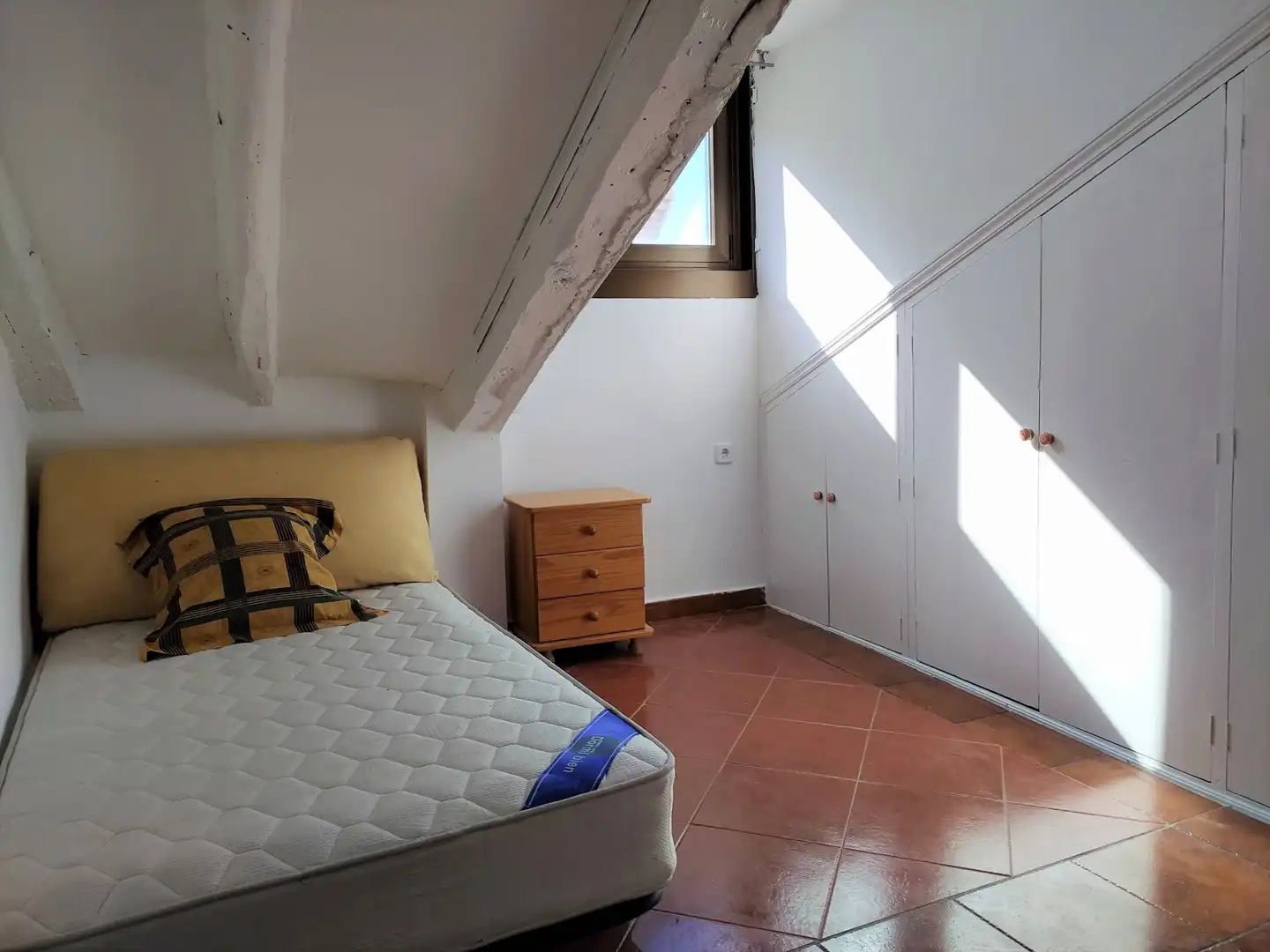 Habitación de Ático en venta en Madrid con Aire acondicionado, Calefacción y Amueblado