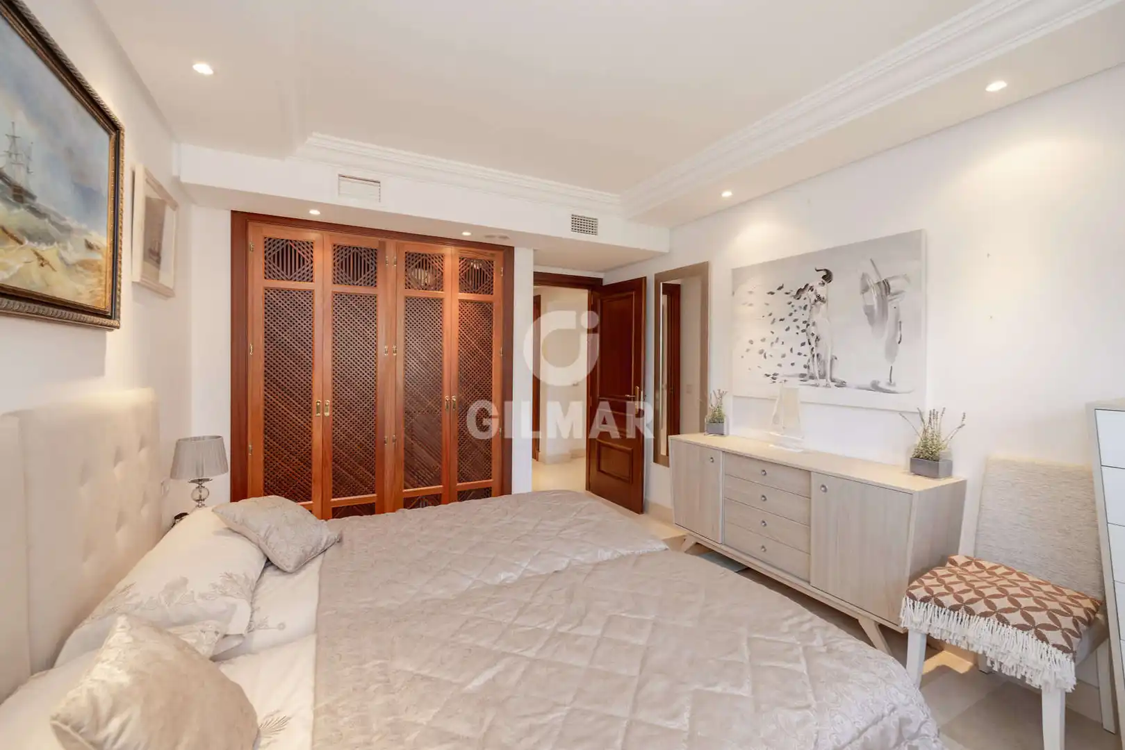 Habitación de Planta baja en venta en Estepona con Calefacción, Jardín privado y Trastero
