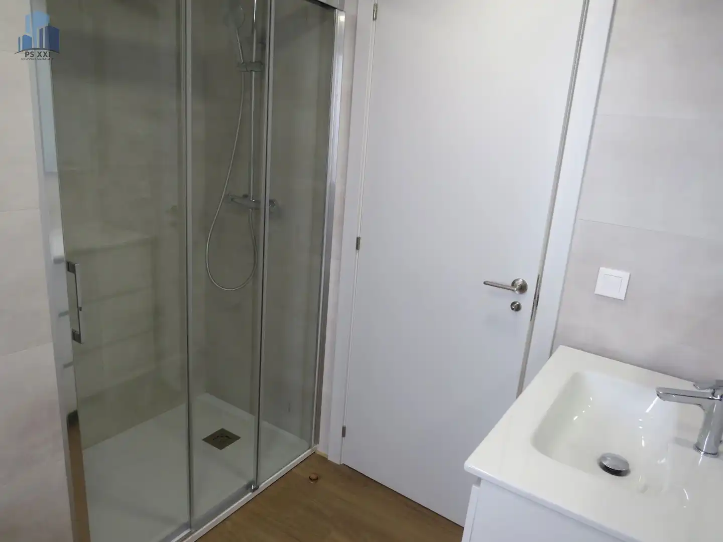 Bathroom of Flat for rent in Castellón de la Plana / Castelló de la Plana  with Air Conditioner and Furnished