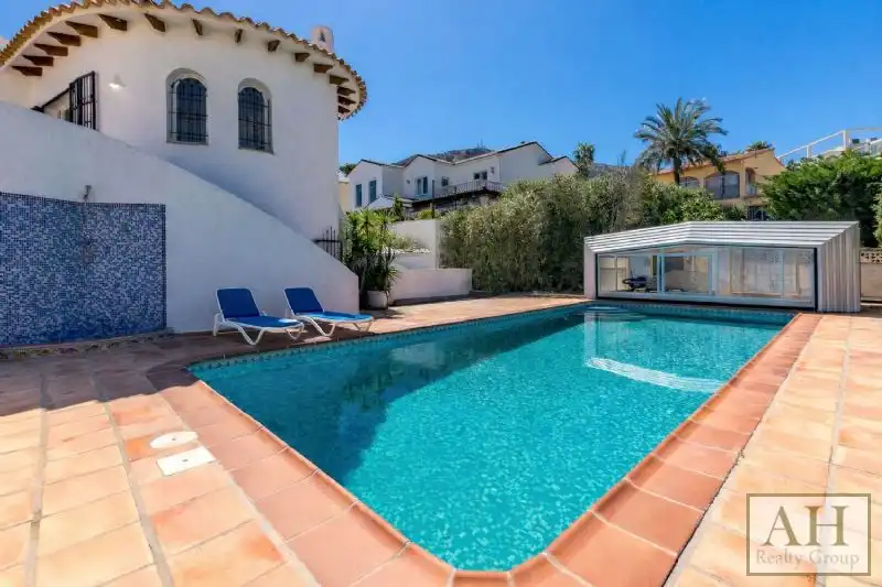 Swimming pool of Houses for sale in L'Alfàs del Pi