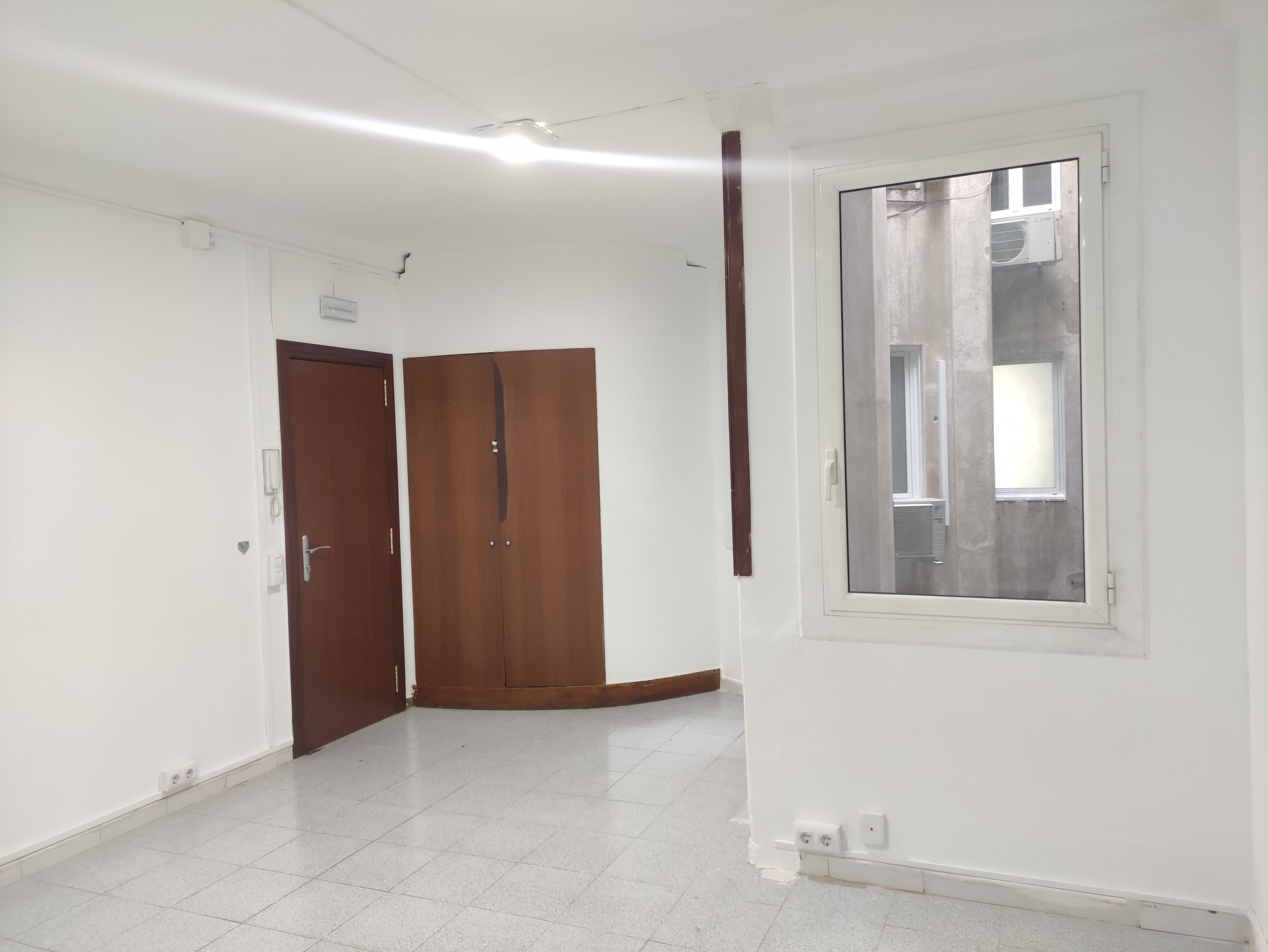 Oficina de alquiler en Ronda de la Universitat, 12, Dreta de l'Eixample, Eixample