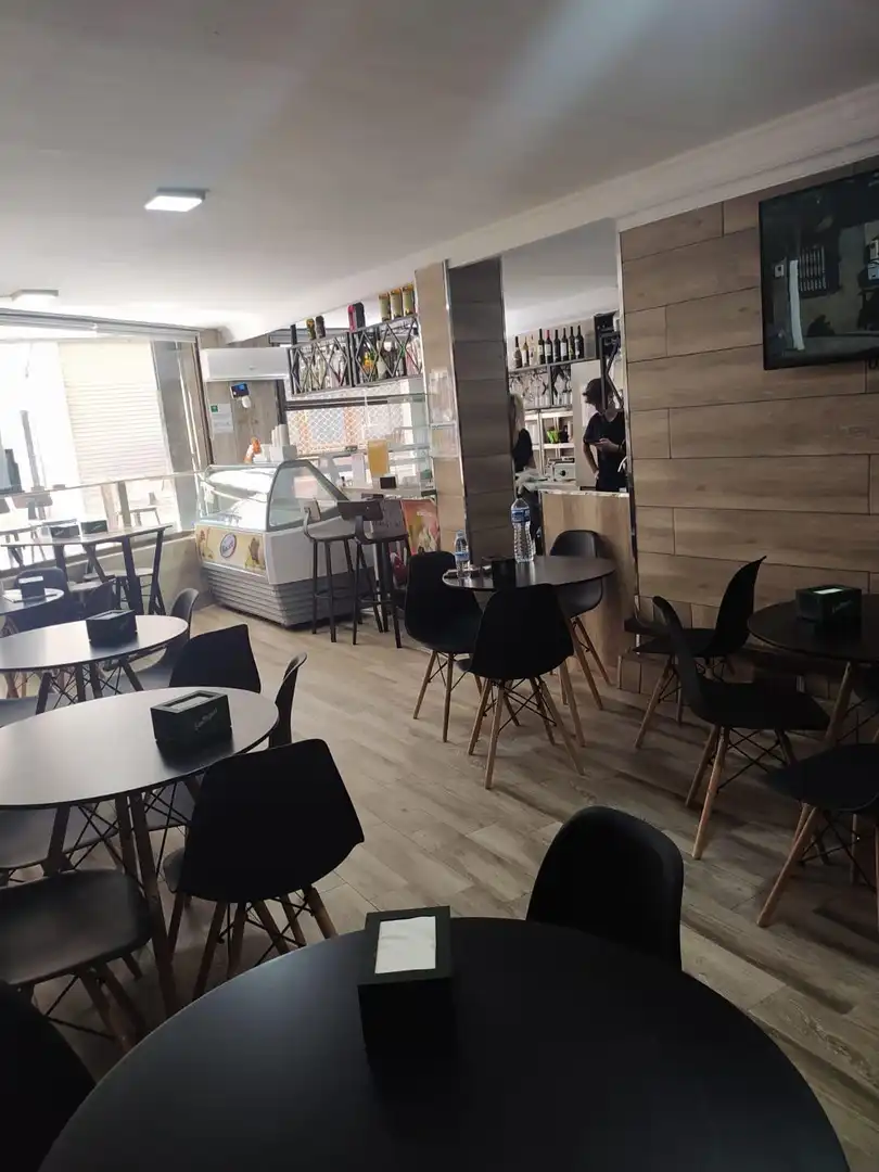 Local de alquiler en Antequera con Aire acondicionado y Amueblado