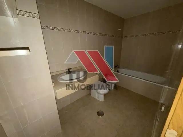 Bathroom of Flat for sale in Fuensalida  with Balcony and Community pool