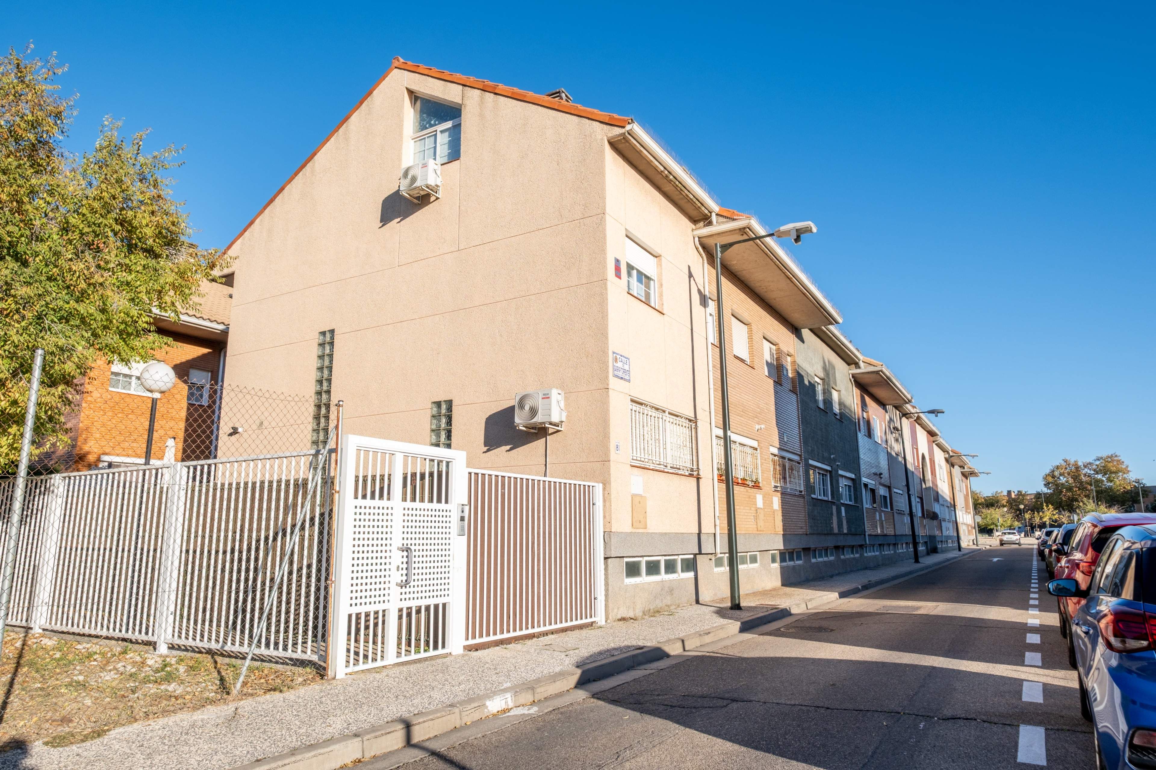 Casa adosada en venda a Calle Gaspar Torrente, 81, Santa Isabel