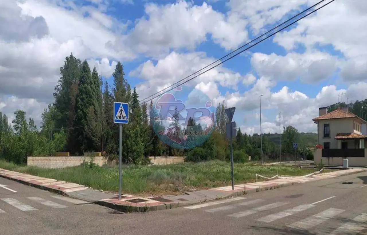 Terreni e lotti in vendita a Sariegos, imagen 9