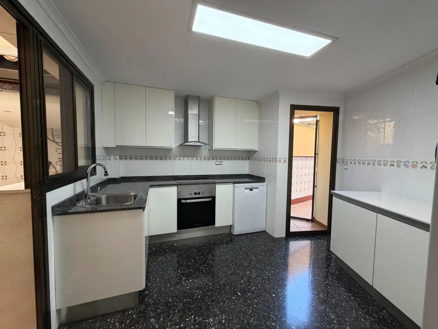 Küche von Wohnung zum Verkauf in Parque de la Bombilla  