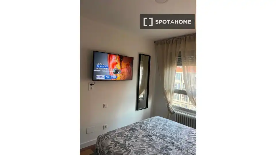 Bedroom of Apartments for share in Madrid  with Air Conditioner, Heating and Terrace