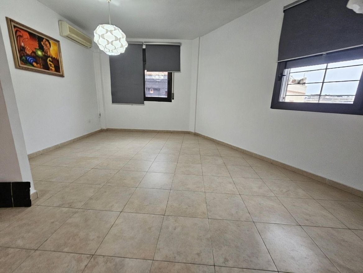 Piso en venta en Terrassa con Aire acondicionado, Calefacción y Trastero