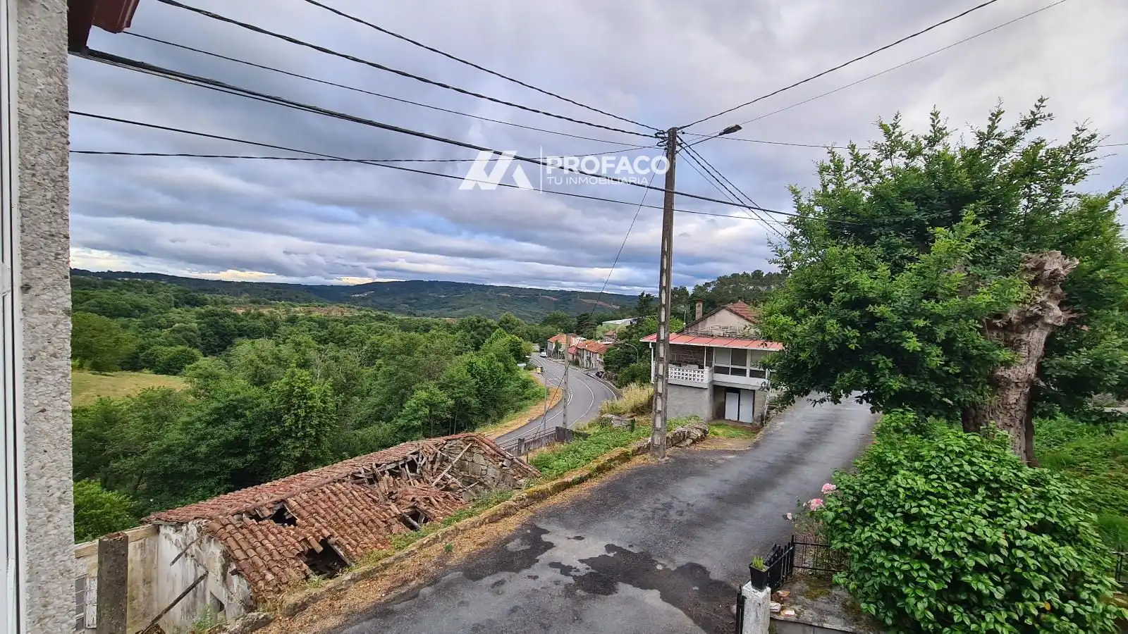 Vista exterior de Casa o chalet en venta en Maside con Calefacción, Trastero y Amueblado