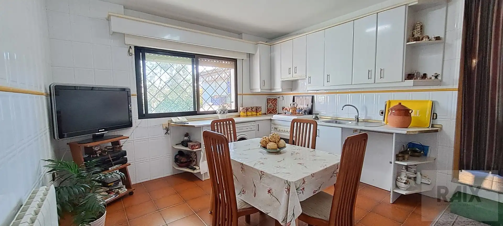 Kitchen of Houses for sale in Colmenar de Oreja, Madrid