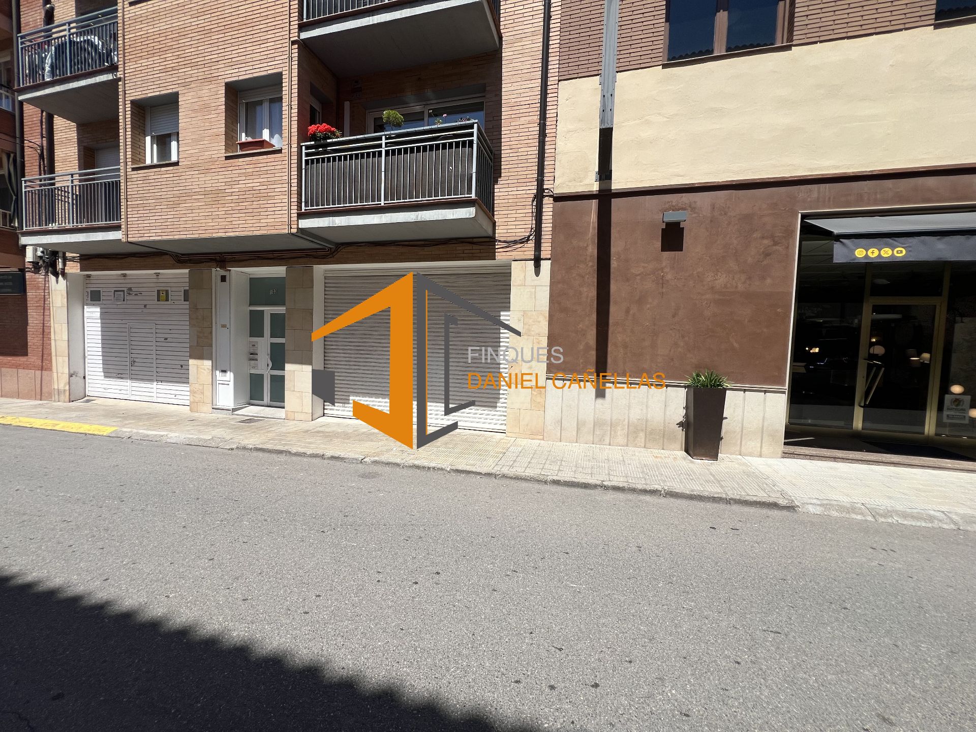 Vista exterior de Local de alquiler en Tàrrega con Alarma