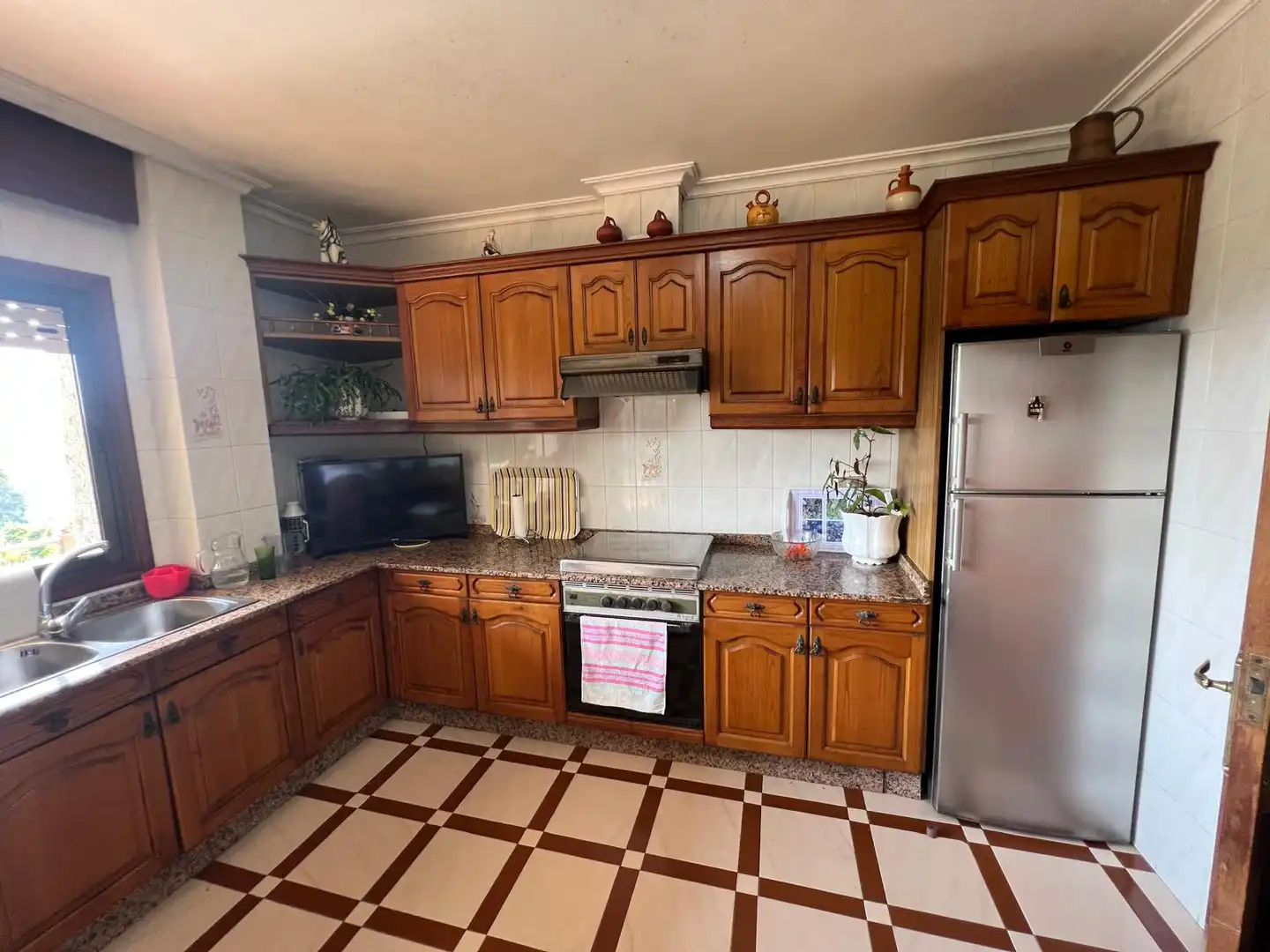 Cocina de Casa o chalet en venta en As Neves   con Calefacción, Jardín privado y Trastero