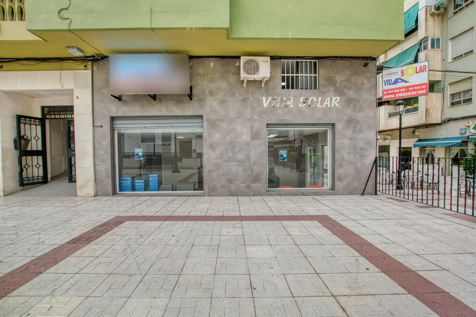 Business premises for sale in Avenida la Hispanidad Nº12, imagen 4