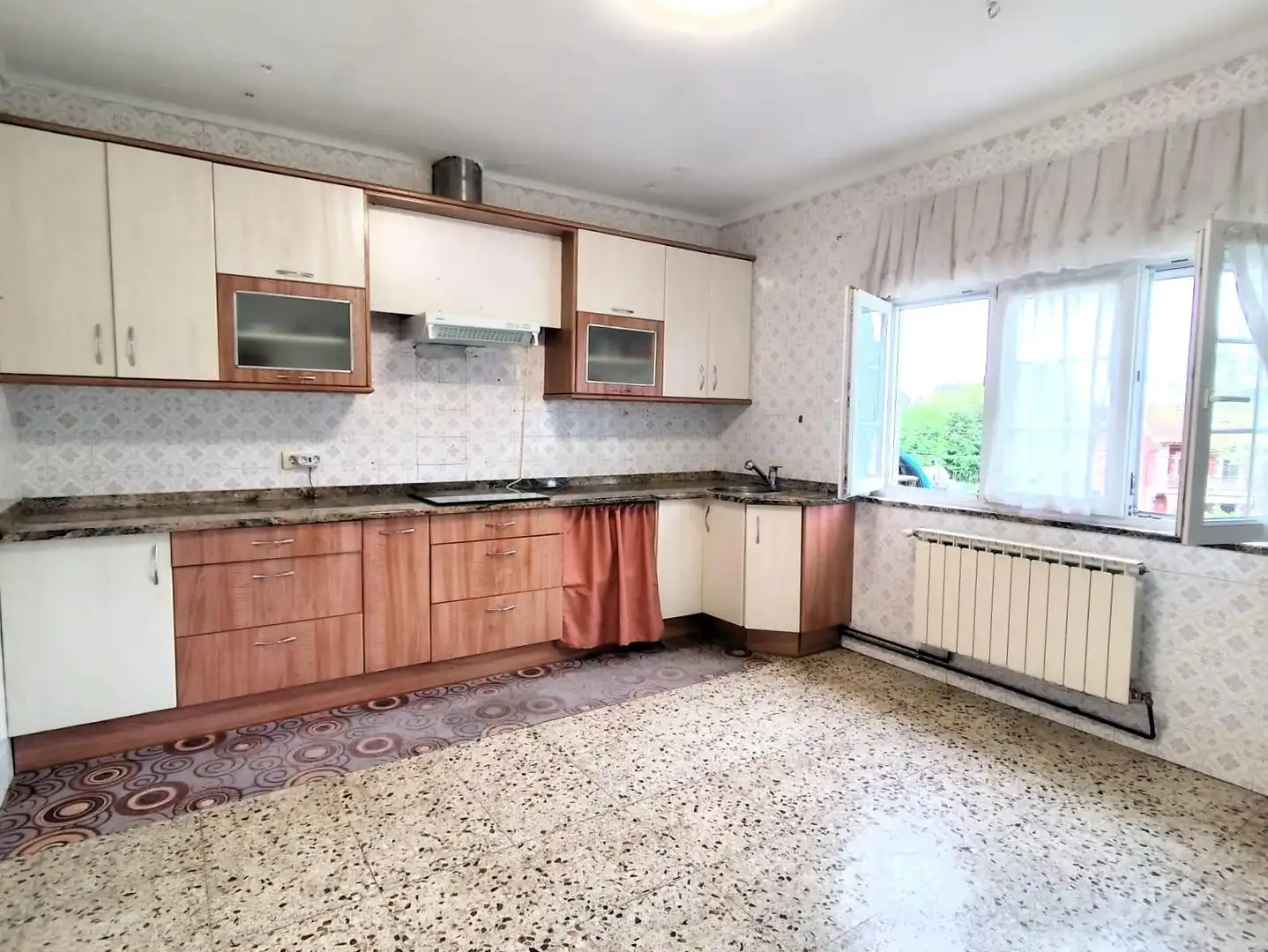Cocina de Casa o chalet en venta en Castañeda con Calefacción, Jardín privado y Trastero