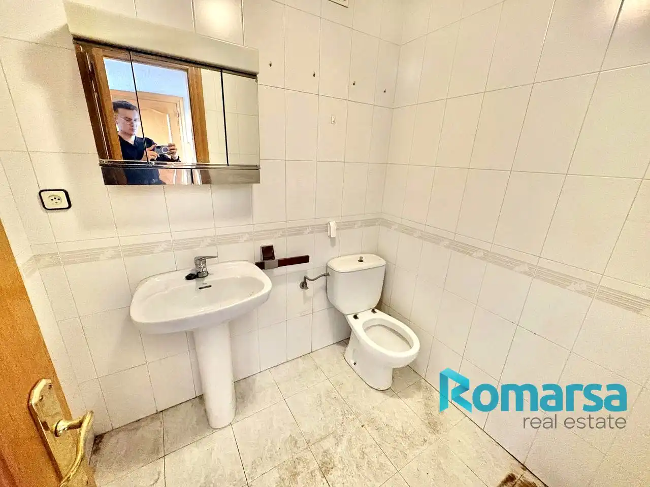 Bathroom of Detached homes for sale in Ávila  with Heating, Private garden and Parquet flooring