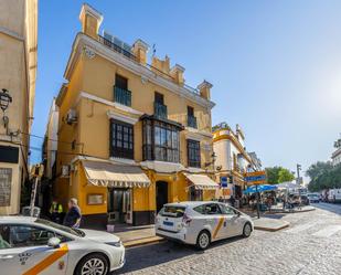 Exterior view of House or chalet for sale in  Sevilla Capital  with Terrace and Balcony