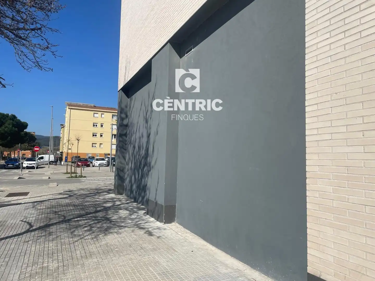 Vista exterior de Local de alquiler en Terrassa