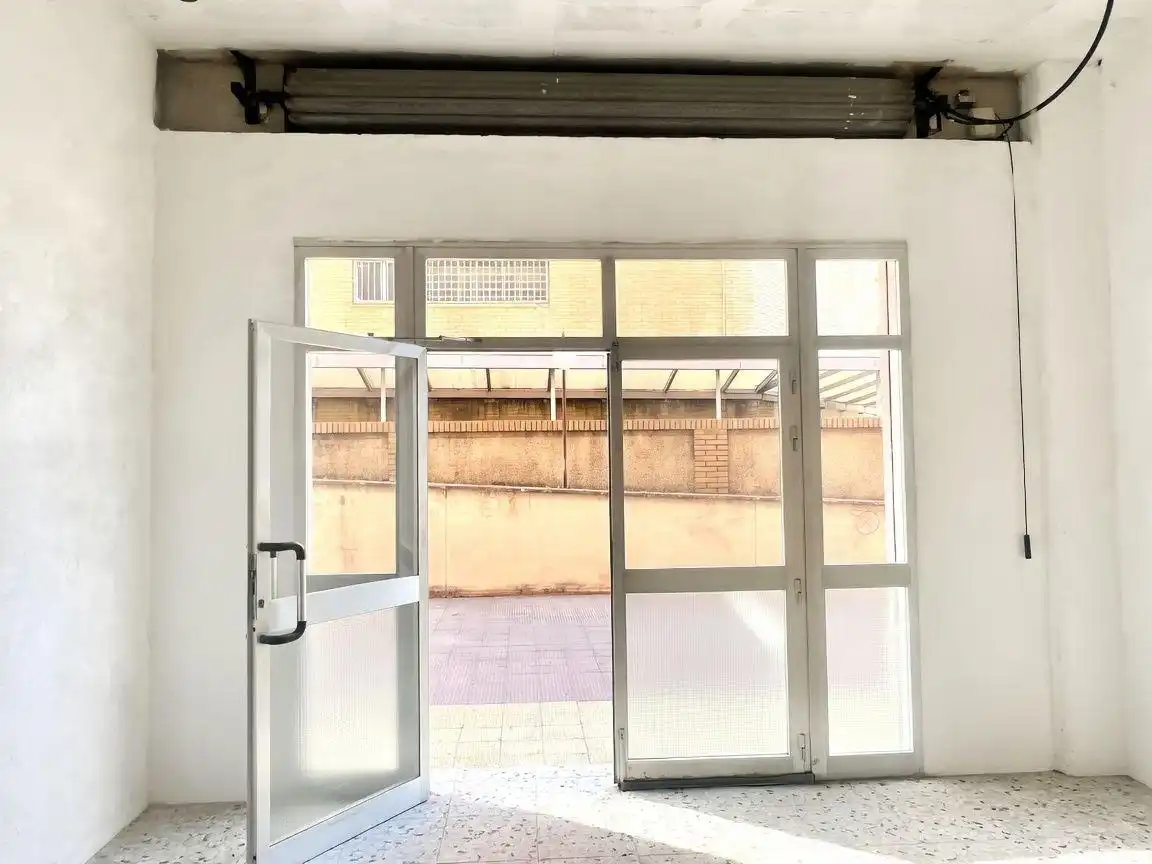 Local comercial en venda a Nou Eixample Nord, imagen 2