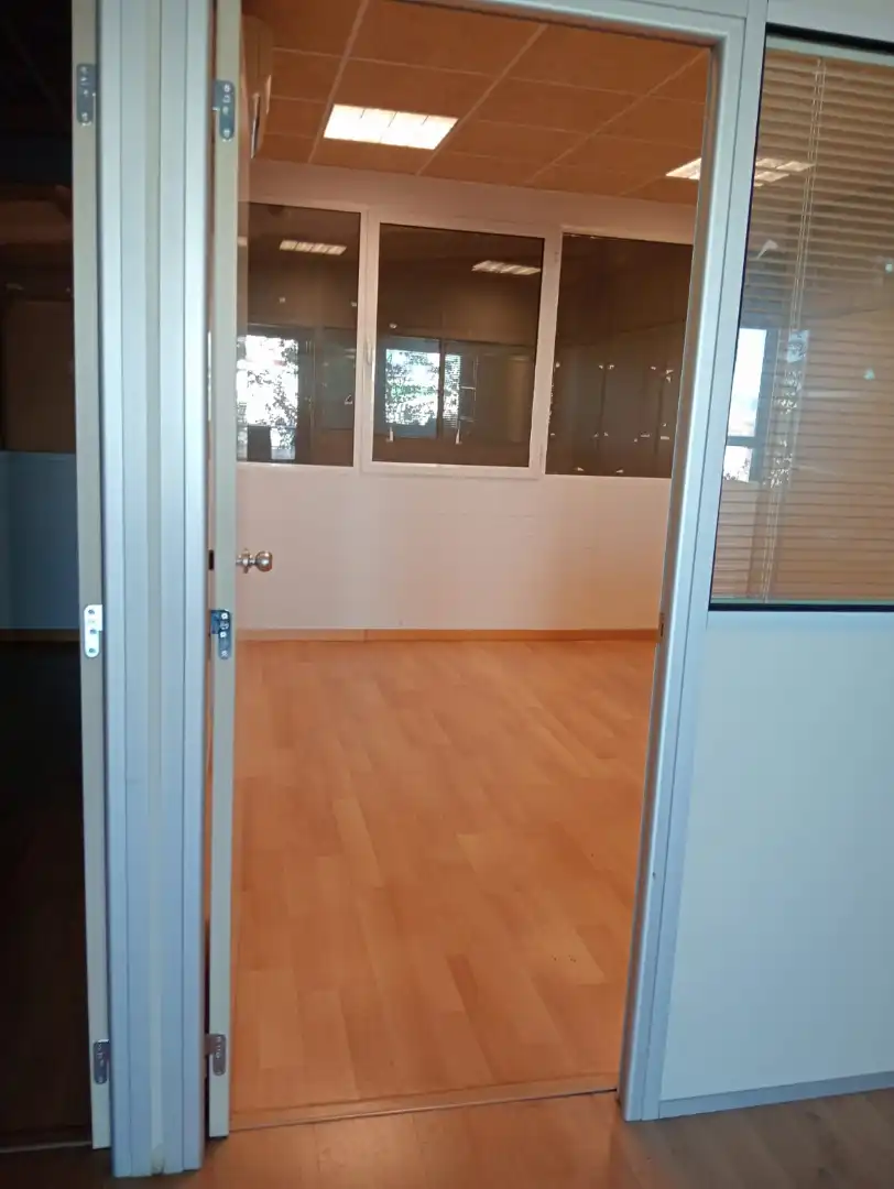 Nave industrial en alquiler en Carrer dels Hortells, imagen 4