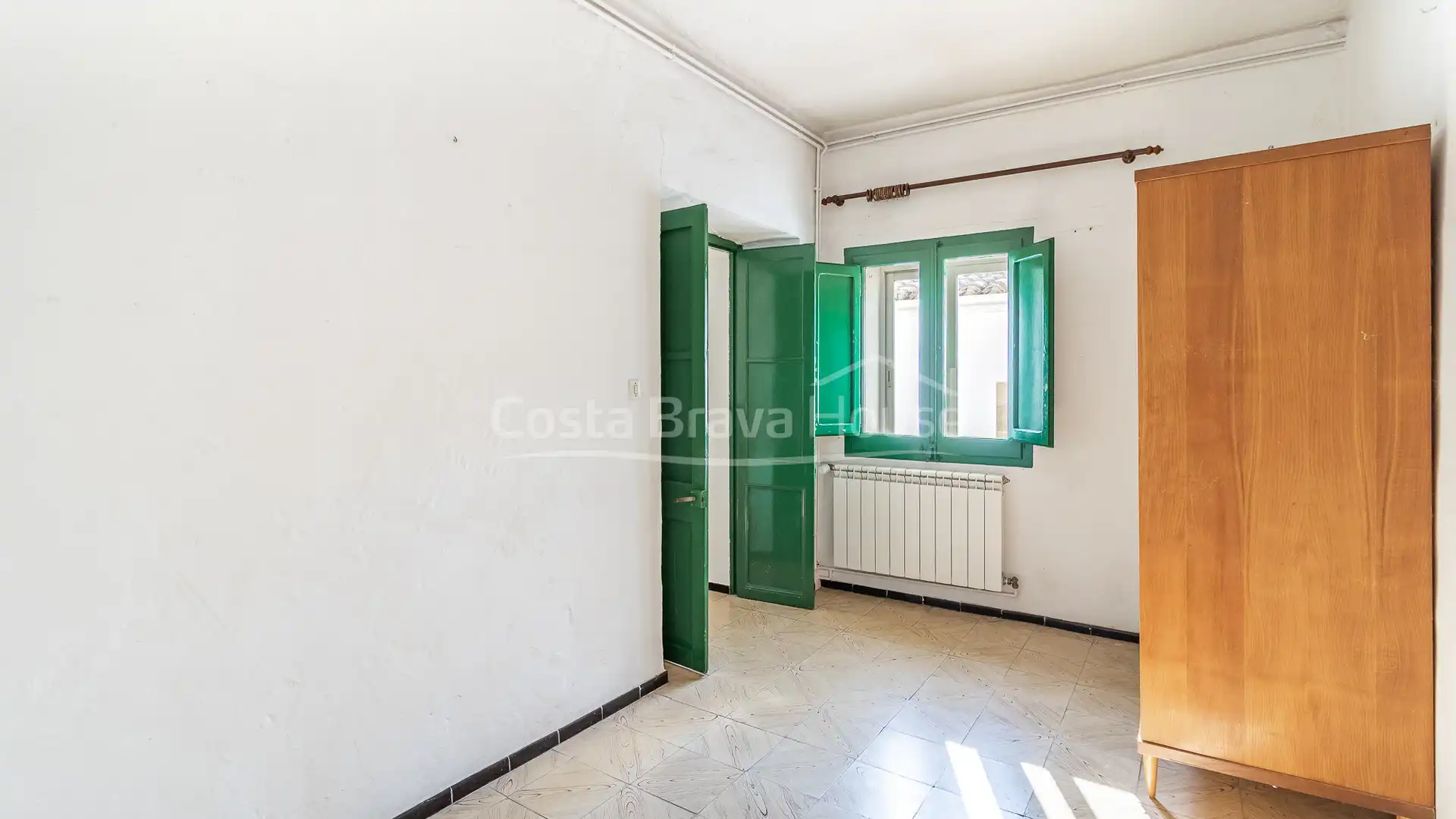 Country homes for sale in Begur  with Air Conditioner, Heating and Private garden