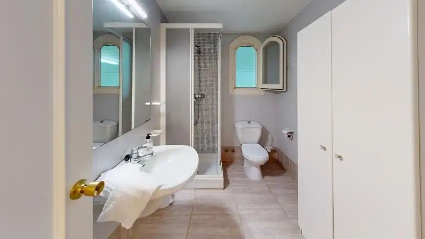 Bany de Casa o xalet en venda en L'Ametlla de Mar  amb Aire condicionat, Jardí privat i Terrassa