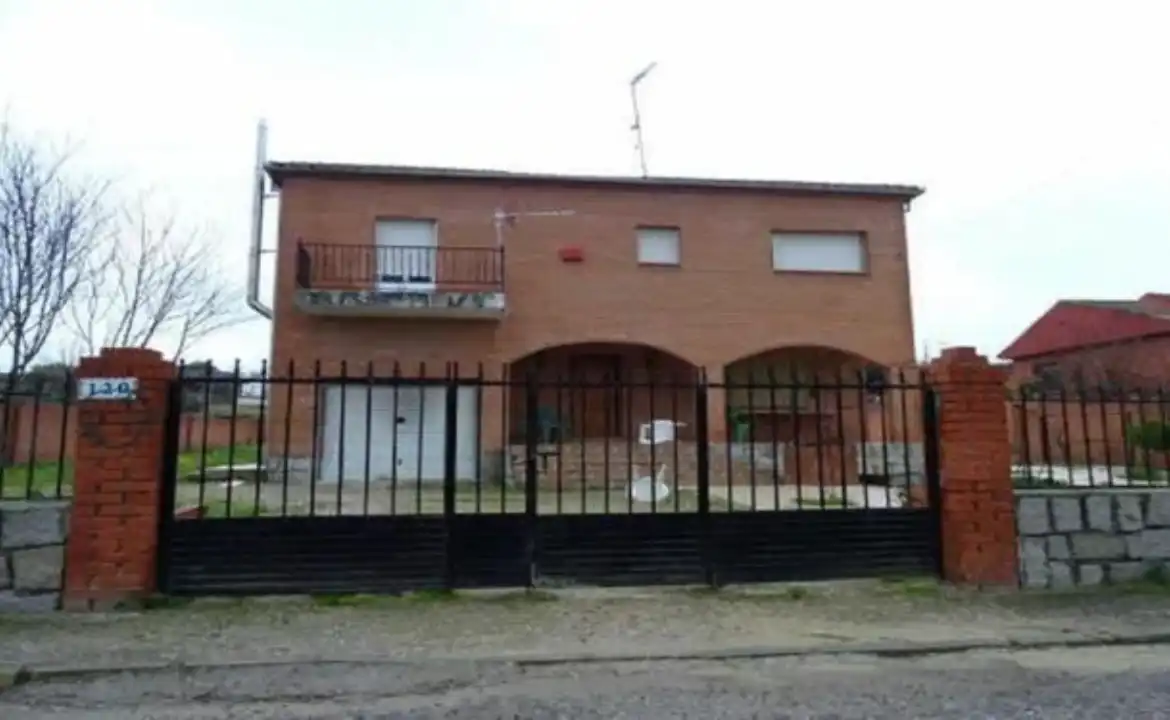 Haus mit Garten zum Verkauf in Escalona