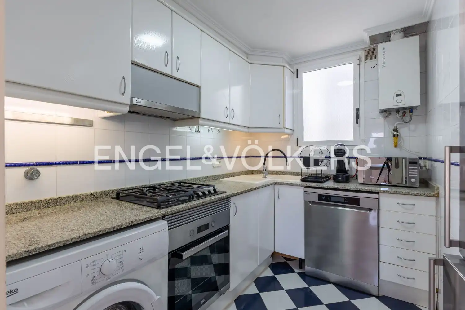 Cocina de Ático de alquiler en Valencia con Aire acondicionado, Calefacción y Parquet