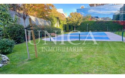 Exterior view of Flat for sale in  Madrid Capital  with Air Conditioner and Swimming Pool