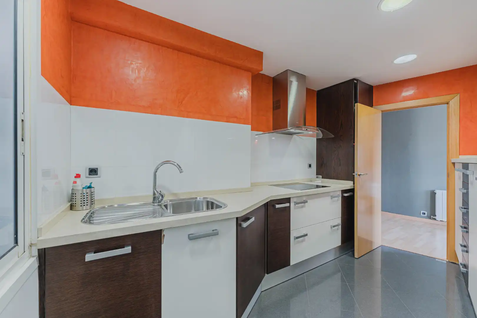 Kitchen of Flat for sale in Barcelona  with Air Conditioner, Heating and Parquet flooring