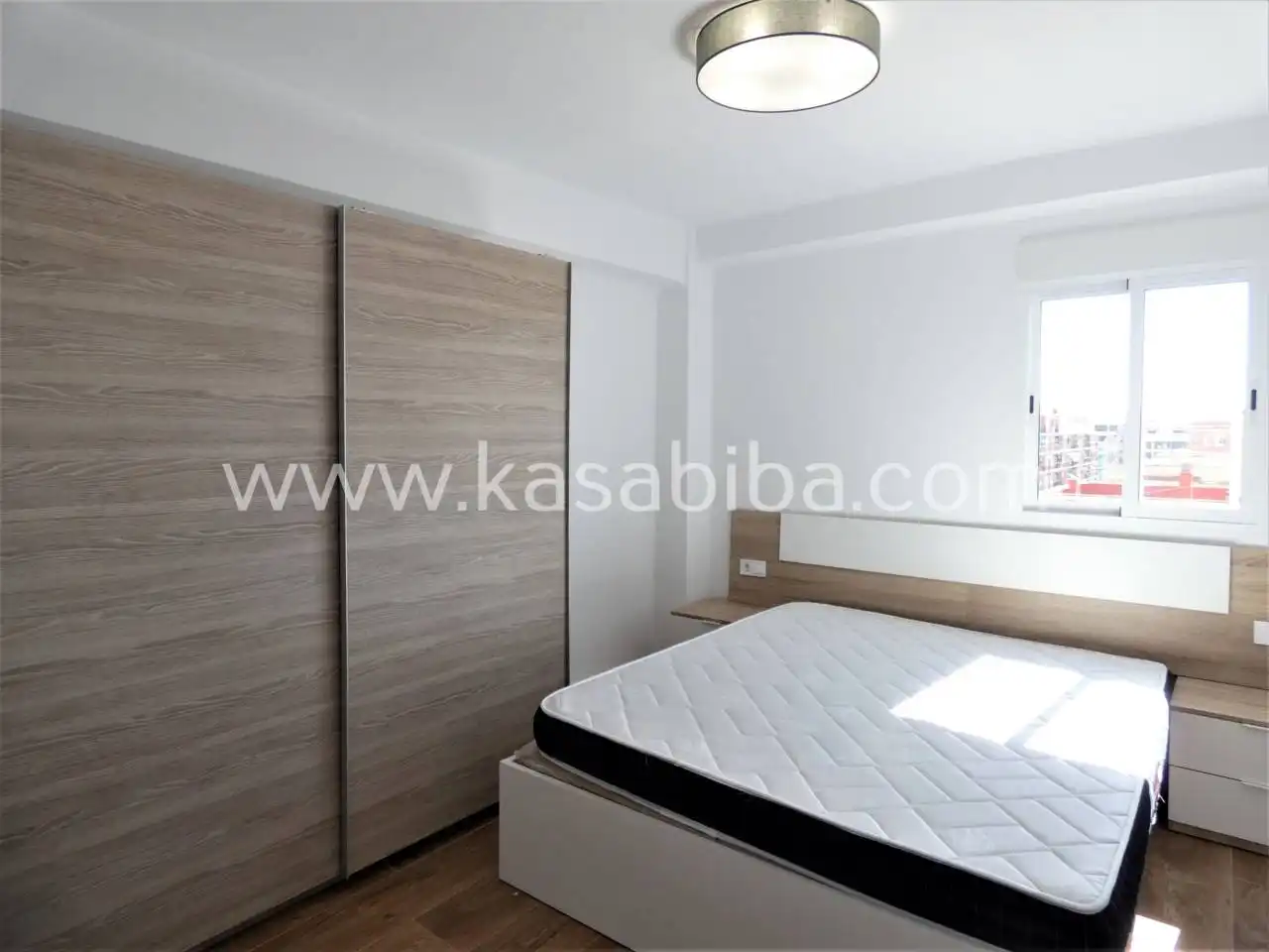 Schlafzimmer von Wohnung zur Miete in Valencia mit Klimaanlage, Heizung und Terrasse
