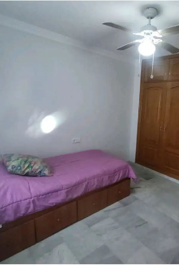 Schlafzimmer von Einfamilien-Reihenhaus zur Miete in Granada mit Klimaanlage, Privatgarten und Möbliert