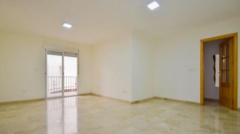 Foto 2 de Piso en venta en Avenida Andalucia, Atarfe, Granada