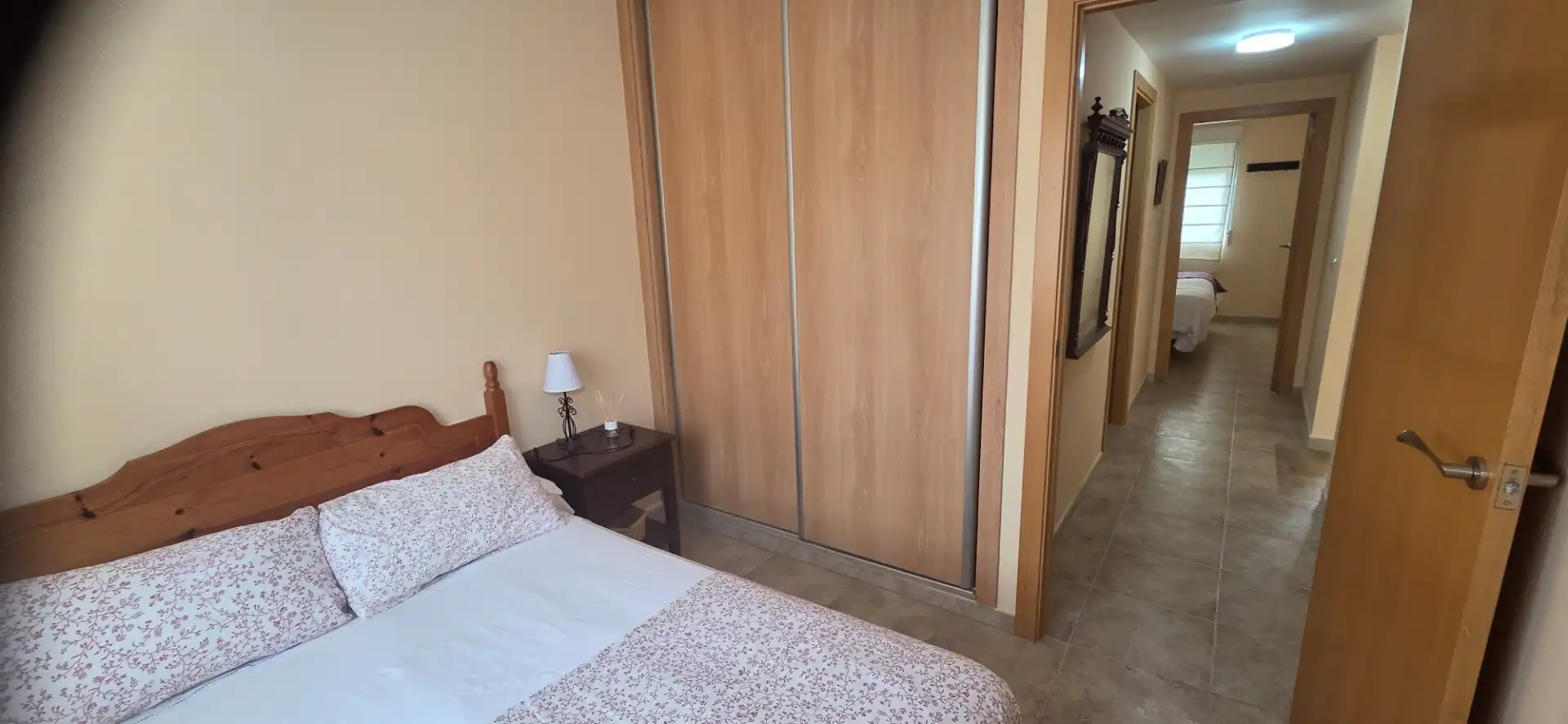 Habitación de Casa adosada en venta en Salinas con Amueblado, Horno y Lavadora