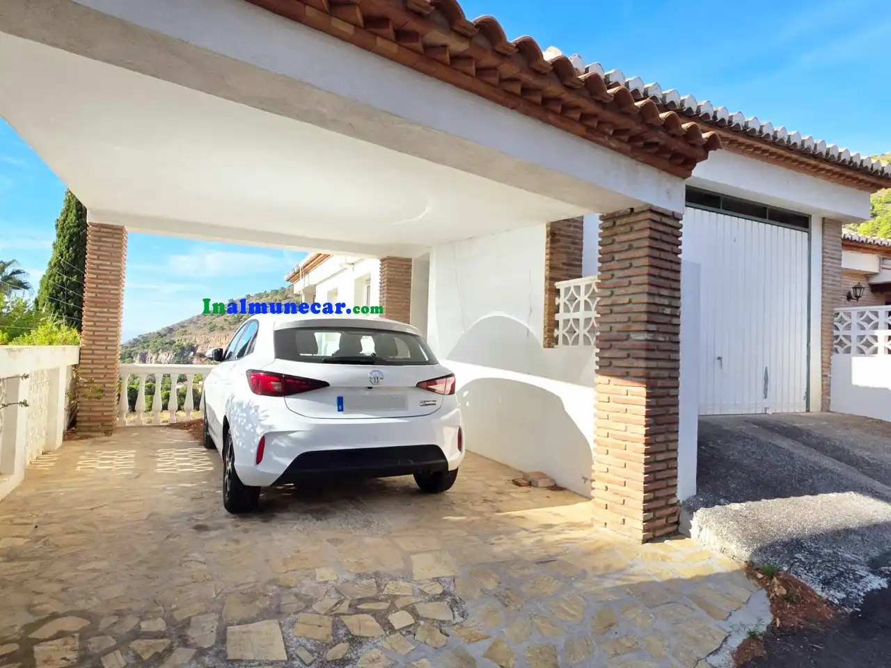 Vista exterior de Casa o chalet en venta en Almuñécar con Calefacción, Terraza y Trastero