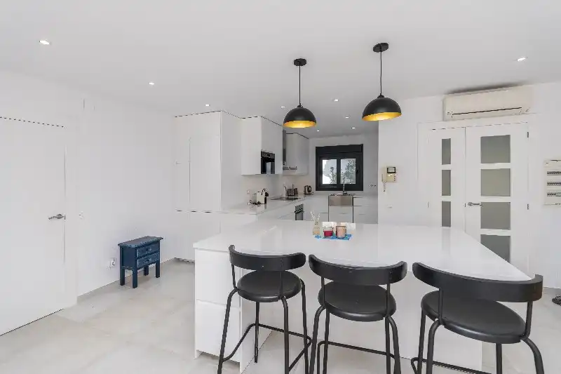 Chalet con piscina en venta en Elviria - Cabopino, imagen 8