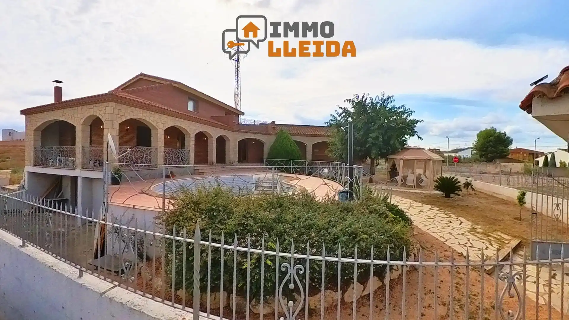 Vista exterior de Casa o chalet en venta en Arbeca con Calefacción, Terraza y Trastero