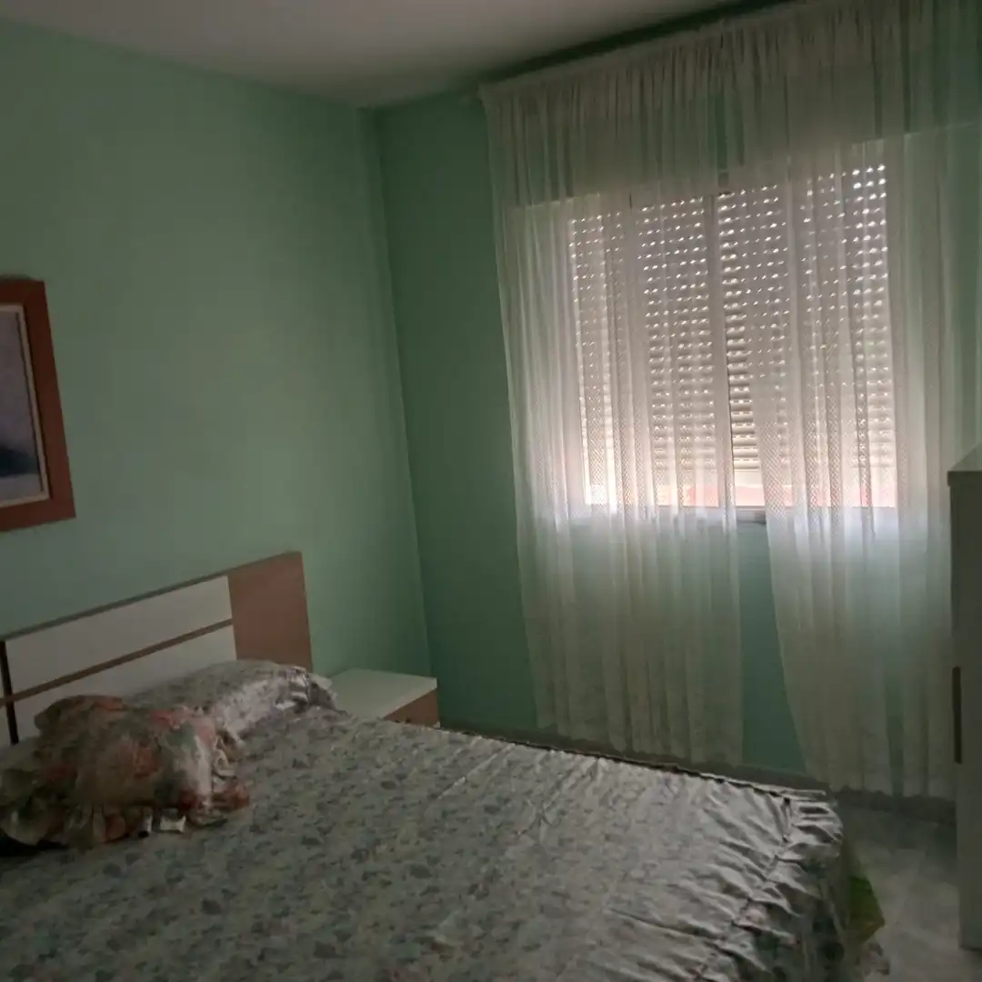 Schlafzimmer von Einfamilien-Reihenhaus zum Verkauf in Huélaga mit Klimaanlage, Privatgarten und Terrasse