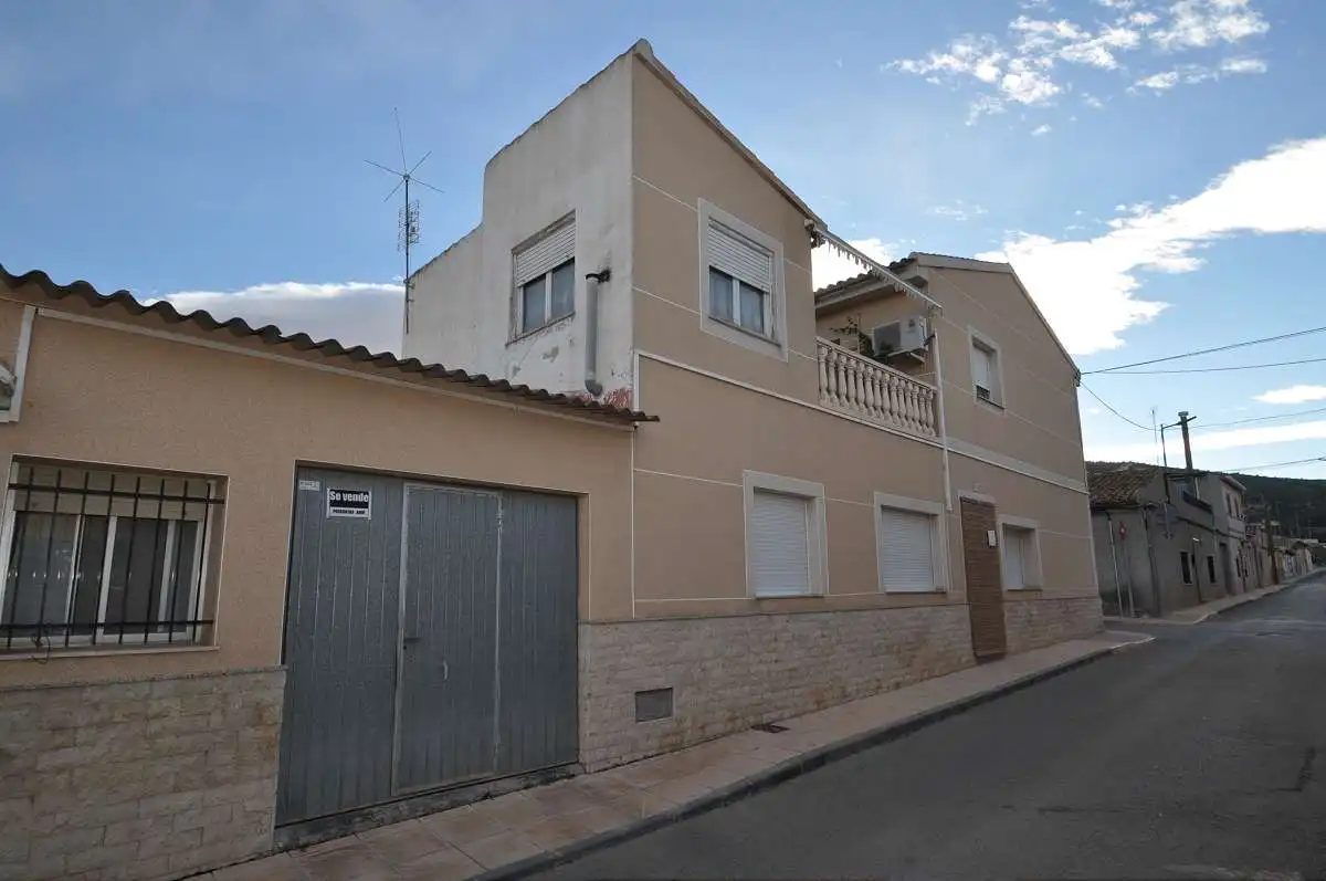 Casa a schiera con terrazza in vendita a El Pinós / Pinoso, imagen 3