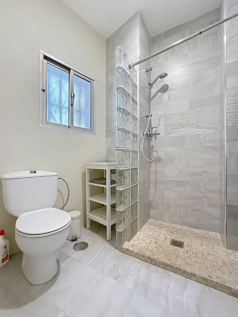 Bathroom of Houses for rent in Málaga  with Air Conditioner, Terrace and Furnished