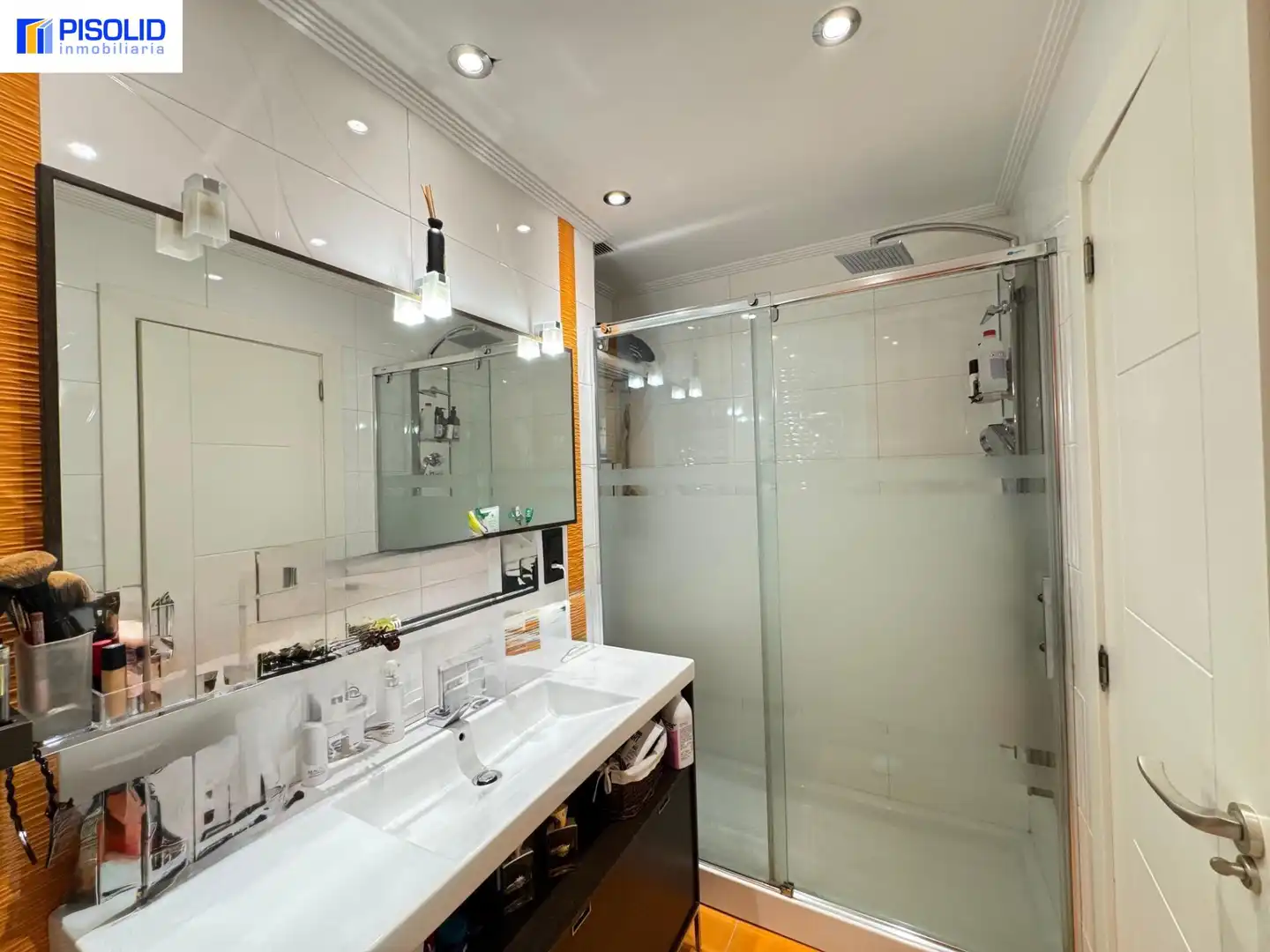 Baño de Ático en venta en Valladolid con Calefacción, Parquet y Terraza