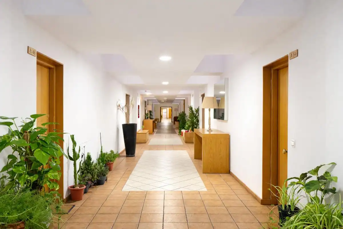 Wohnung zum Verkauf in Villalbilla mit Klimaanlage, Heizung und Privatgarten